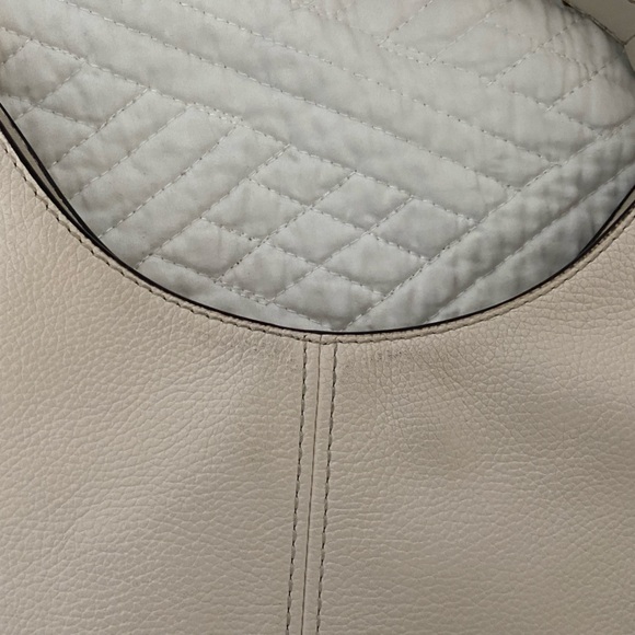 Michael Kors Joan Large Shoulder Bag - Picture 16 of 16